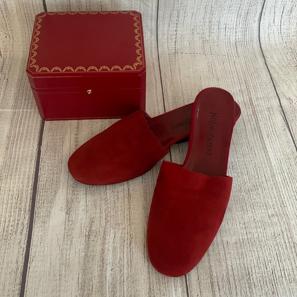 ‼️Flash SALE‼️Yves Saint Laurent Suede flats